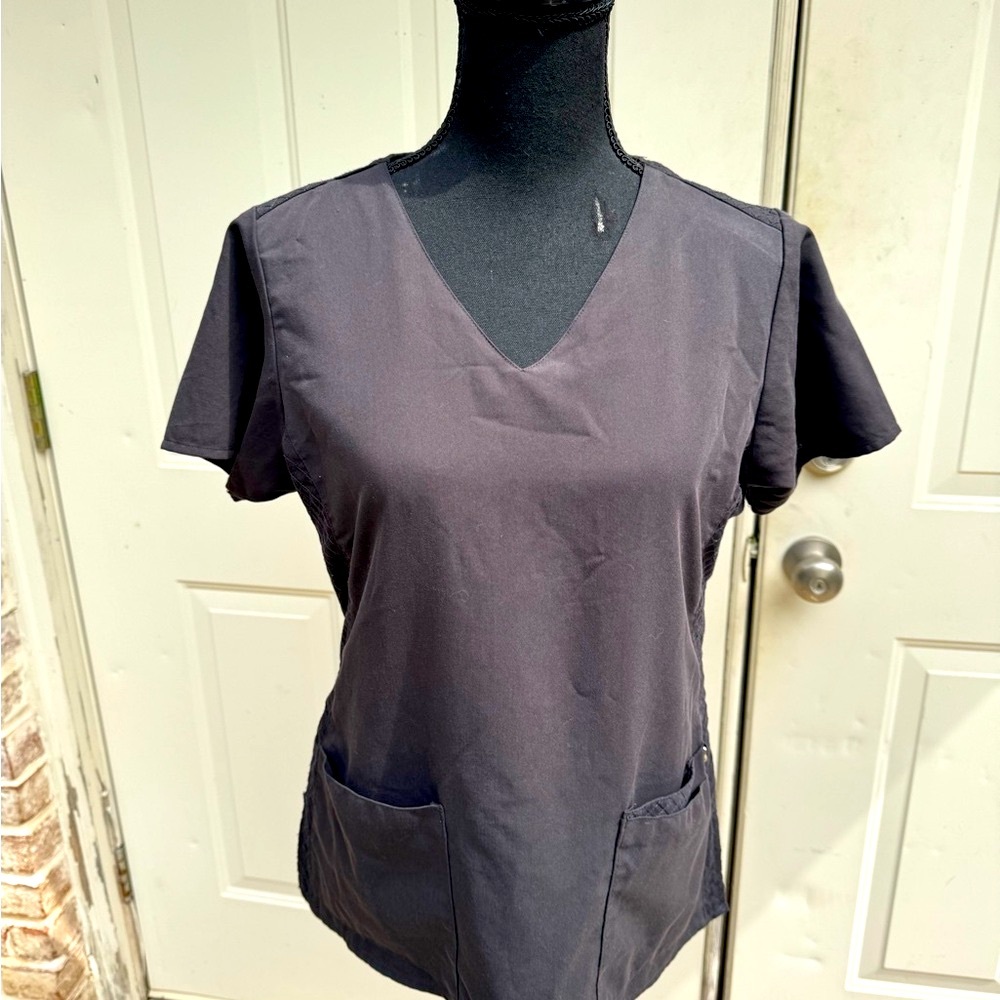 Vera Bradley, Dark Gray, V-Neck, Scrub Top, Size Small